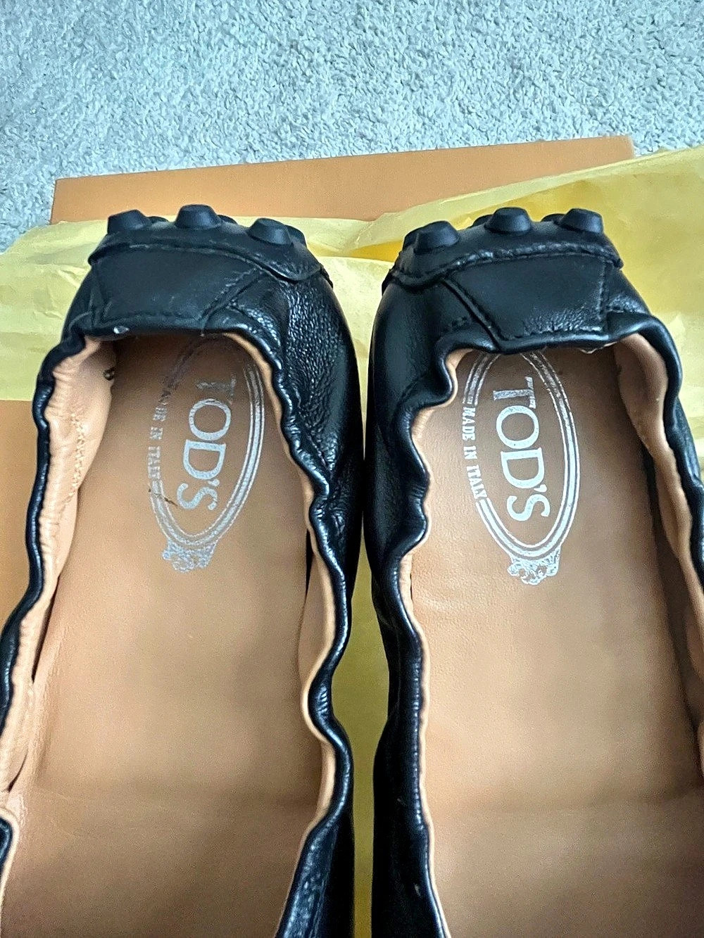 Tod's Women’s Gommino Bow-Detailed Leather Ballerina Flats Black EU 38 - Picture 3 of 14